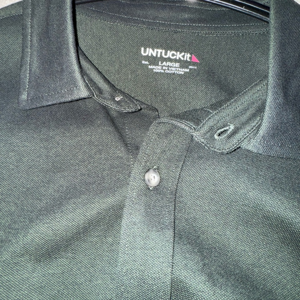 UNTUCKit Green Shirt with Classic Collar